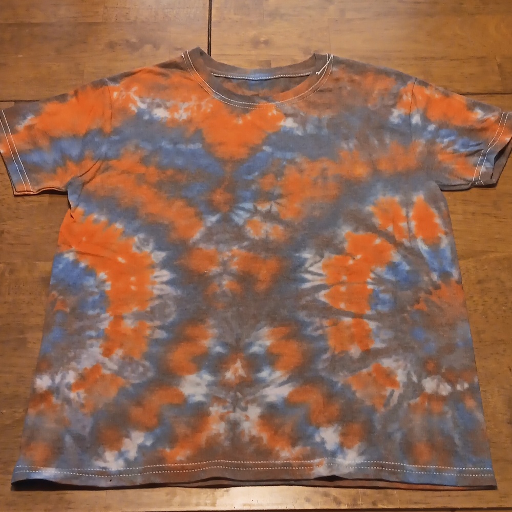 Tie dye shirt - Kids large